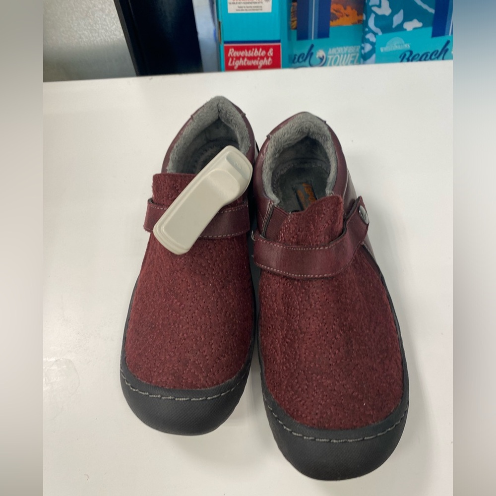 New Jsport  JBU Comfort Flats Size 8 US